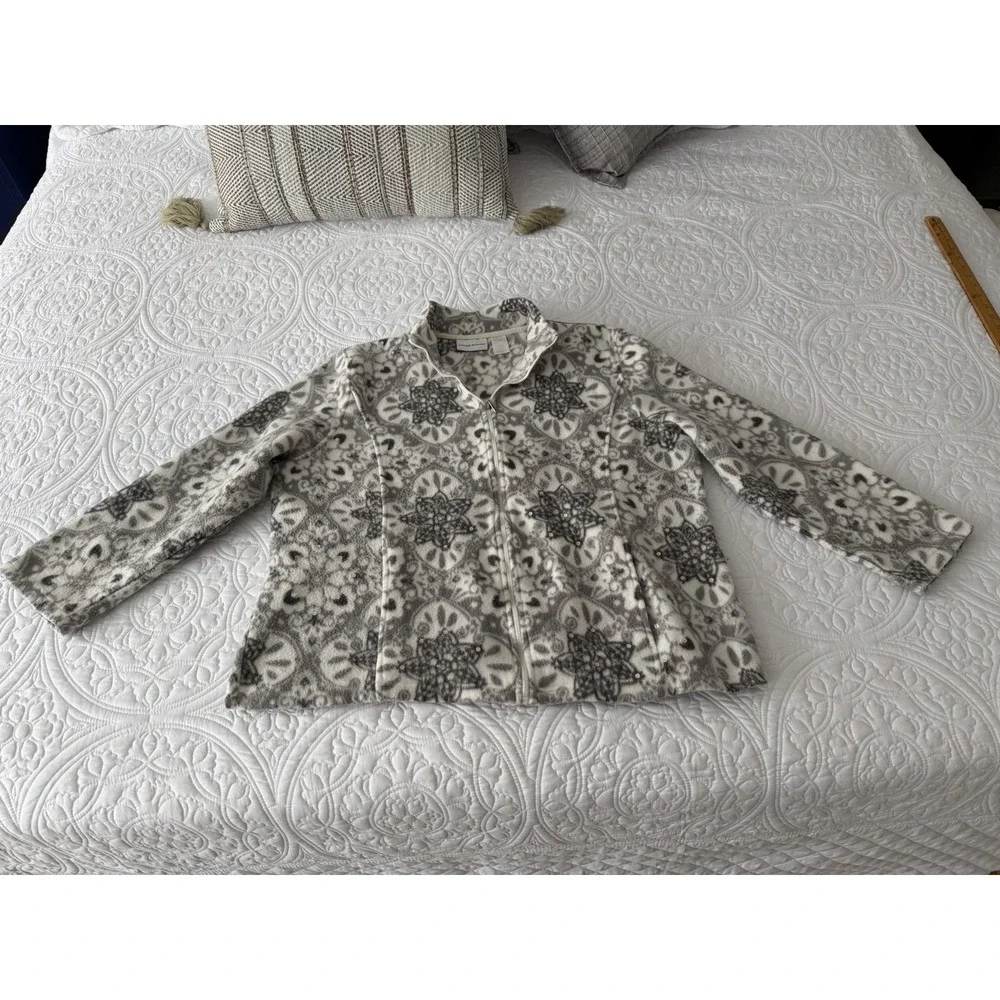 Alfred Dunner Women's XL Fleece Zip Up Jacket In Floral Mandala Pattern - Picture 2 of 5